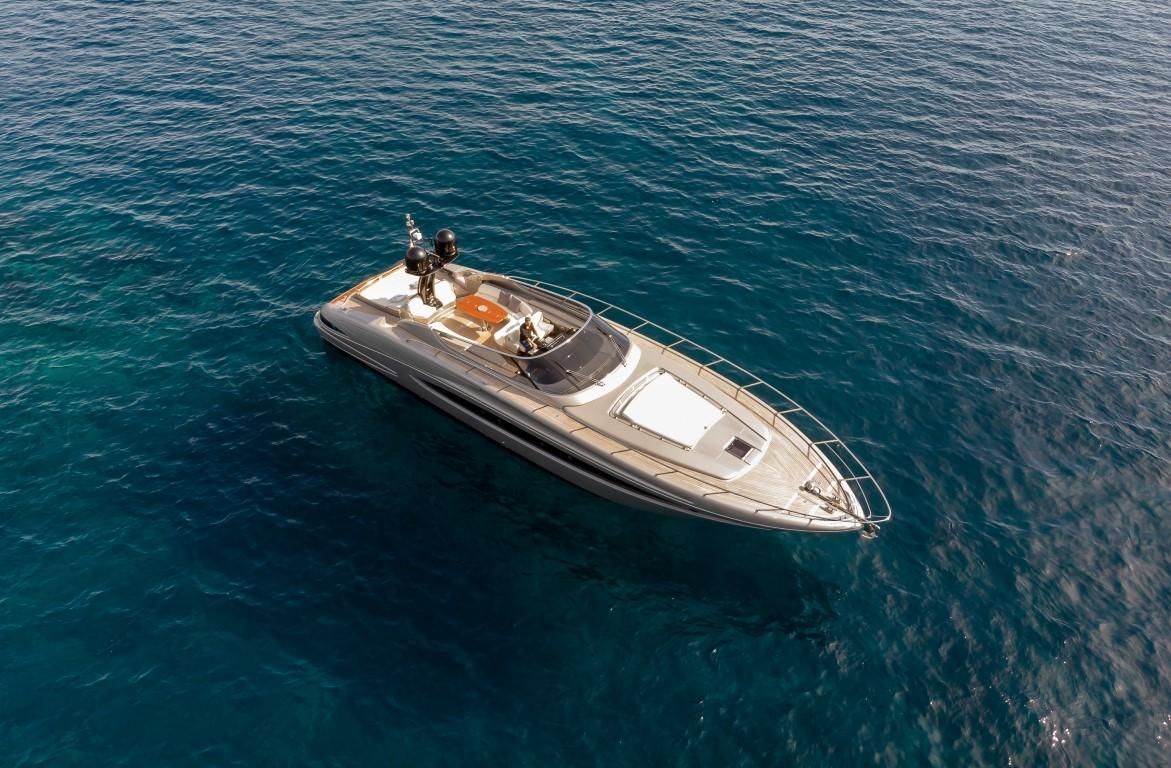 Power boat FOR CHARTER, year 2011 brand Riva and model Virtus 63, available in Marina Port Vell Barcelona Barcelona España